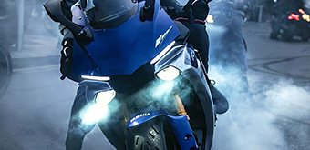 ما هي فوائد المصابيح الأمامية للدراجات النارية LED؟